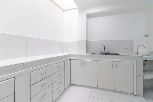 Local En Arriendo/venta En Chapinero Alto. Cod A22221
