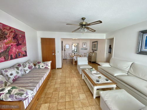 Imagen 3 de 19 de Venta De Apartamento De 2 Dormitorios En Parquemar Center
