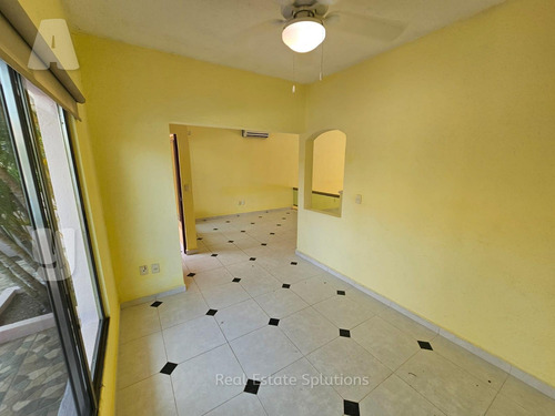 Casa En Renta 3 Recámaras, 2 Niveles, Residencial Las Torres 2, Cancún