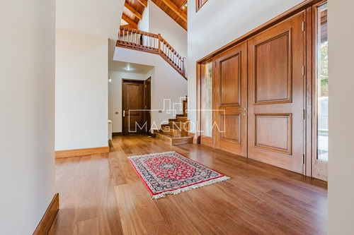 Casa En Arriendo De 5 Dorm. En Lo Barnechea