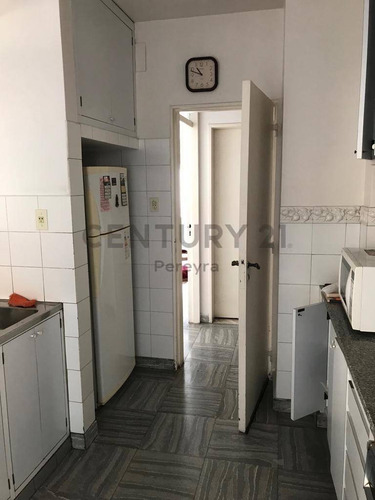 Imagen 4 de 9 de 45 Entre 6 Y 7. Piso De 4 Dormitorios En Venta, La Plata