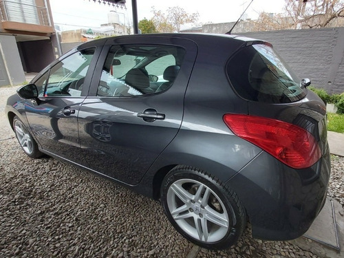 Peugeot 308 2.0 Feline