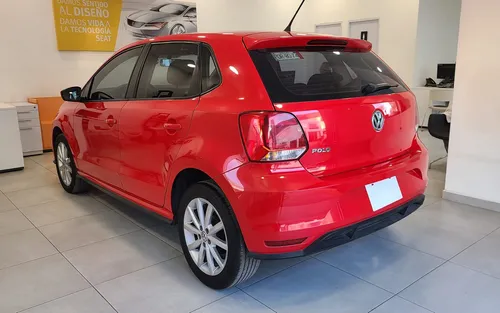 Volkswagen Polo 5p Comfortline Plus L4/1.6 Aut