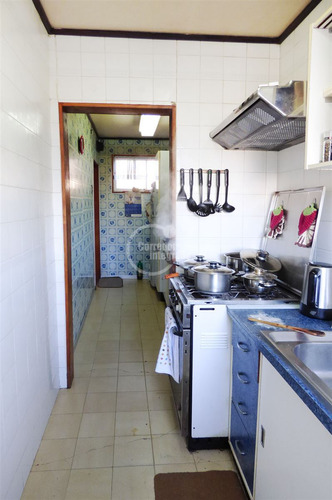 2 Pisos, 7 Dorm. Con Gran Patio En Valparaíso