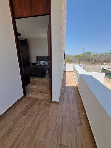 Casa En Venta En Residencial Lenora, Temozón Norte