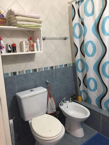 Casa En Venta - 3 Dormitorios 2 Baños - Paraná