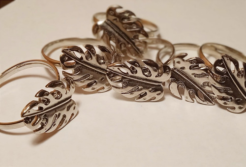 Imagen 6 de 8 de 6x Anillos Servilleteros Hoja Plata Premium 4.5cm Monstrera