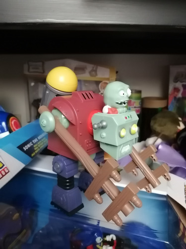 Plantas Vs Zombies : Zombie Saltarin Modelo B