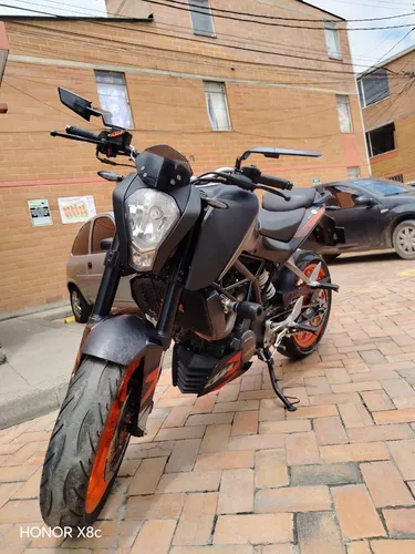 Duke 200 Modelo 2021 Color Negro- Naranja 10/10