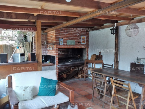 Casa De 4 Dormitorios En Playa Mansa - Ref: 24979