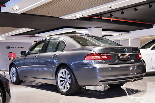 BMW Serie 7 4.8 750i Premium 407cv