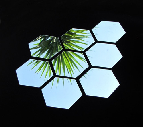 Imagem 4 de 5 de Espelho Acrilico Decorativo Hexagono 8 Pcs 12x10cm
