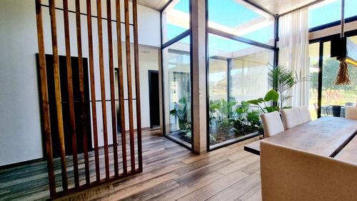 Imagen 11 de 29 de Casa Cuatro Ambientes Con Piscina Climatizada