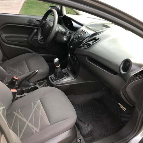Ford Fiesta Kinetic Design 1.6 Sedan S 120cv 2014
