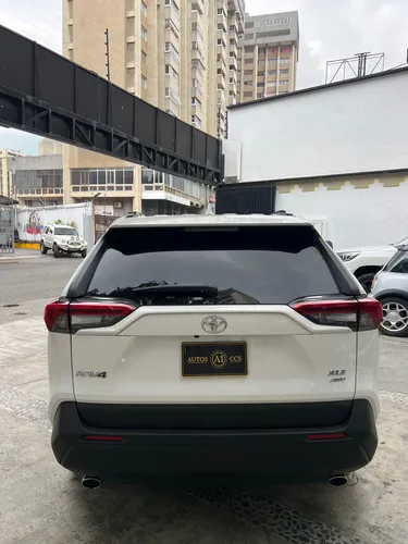 Toyota Rav4 Xle 2019 Blanco