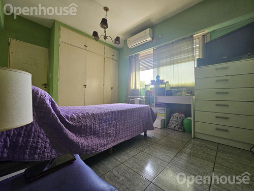 Departamento En Venta Dos Ambientes Con Cochera Cubierta/ Parque Patricios