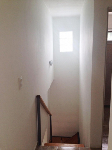 Hermoso Departamento A Mts Del Lago En Complejo La Morada. Dos Dormitorios En Planta. Cochera Y Piscina.