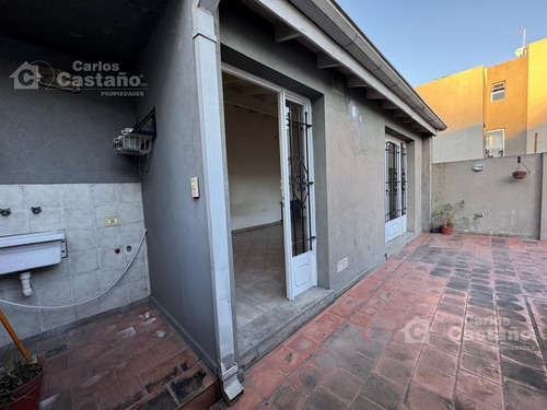 Ph/casa En Altos De 3/s Amb. Al Frente Con Terraza