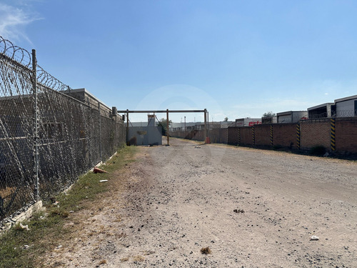 Terreno Renta 15,000 M2 Av La Llave Esq. C. Incalpa Guadalajara Jalisco