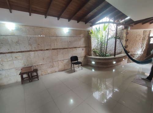 Imagen 11 de 22 de Casa / Townhouse En Barrio Sucre, Maracay 04121994409