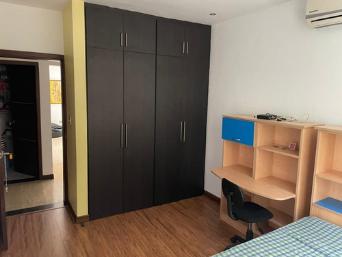 Imagen 13 de 26 de Fernando Perez Vende Bello Apartamento En La Urb El Parral Res Castellana