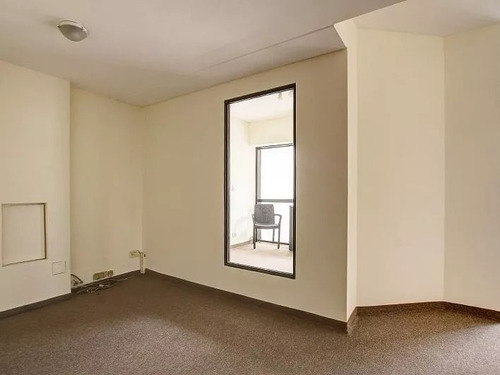 Av. Corrientes Y Montevideo. Dueño Vende Oficina 70 M2 En Excelente Ubicación E Impecable Estado. En Un Edificio Moderno Para Uso Profesional Y Comercial.