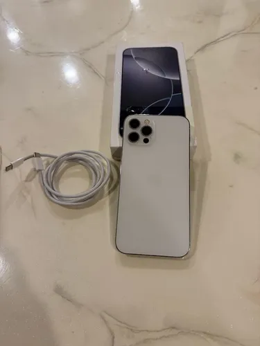 Apple iPhone 12 Pro (128 Gb) - Blanco (Usado)