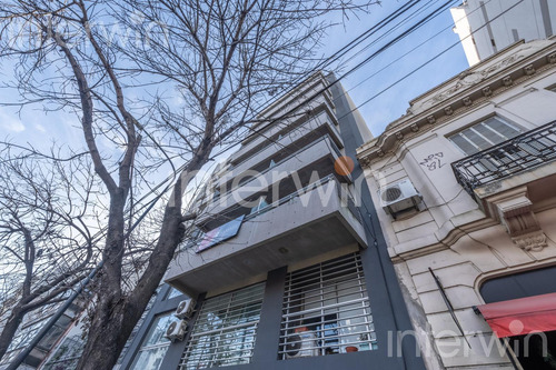 Departamento - 2 Ambientes Con Balcón Y Cochera - Colegiales - Venta