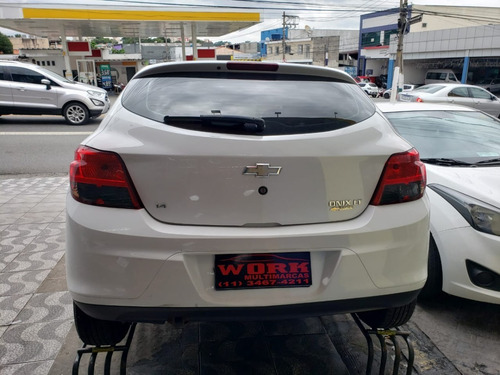 Chevrolet Onix Lt 1.4 Hatch 2014