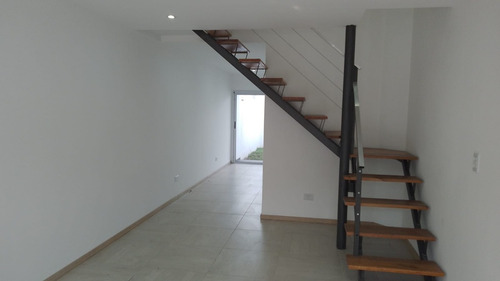 Venta Duplex En Ituzaingo De Categoria ( No Moron No Castelar No Merlo No Haedo )