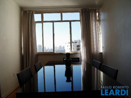 Imagem 2 de 9 de Apartamento - Aclimação - Sp - 492597