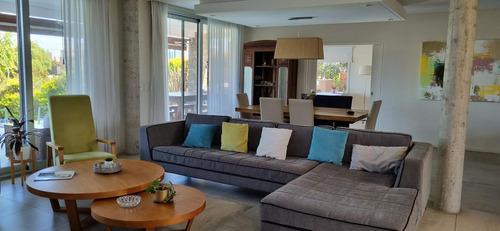 Casa En Tipas Nordelta 280 M2 Cub. Vista Al Lago Venta / Alquila