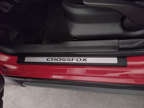 Imagem 9 de 13 de Volkswagen Crossfox 2012 1.6 Vht Total Flex 5p