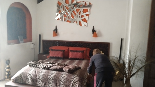Casa Con Uso De Suelo Mixto Ideal Para Edificio, Negocio U Oficinas Corporativas!