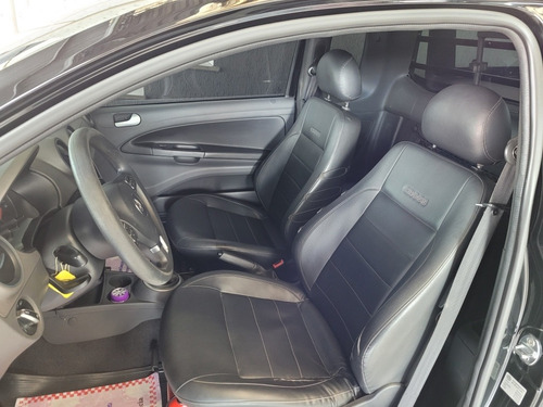 Imagem 3 de 8 de Volkswagen Saveiro 1.6 Cross Cab. Estendida Total Flex 2p