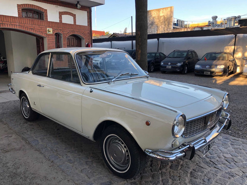 Imagen 1 de 16 de Fiat 1500 Coupe