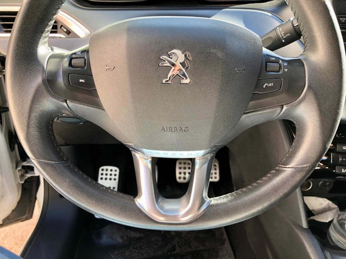 Peugeot 208 1.6 Feline 2013 1.6 16v Blanco Nacar