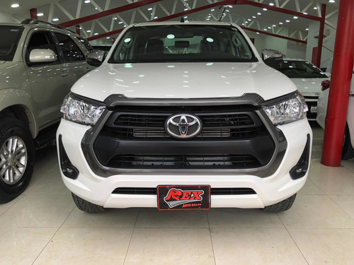 Imagen 4 de 11 de Toyota Hilux Pick Up