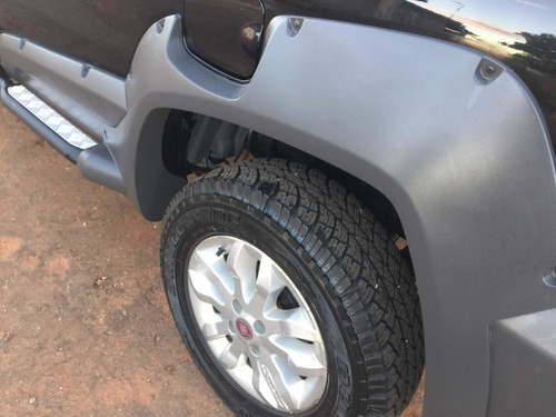 Fiat Strada 1.8 16v Adventure Cab. Dupla Flex Dualogic 2p