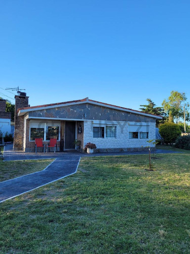 Casa 3 Dormitorios 2 Baños En La Playa Medanos De Solymar