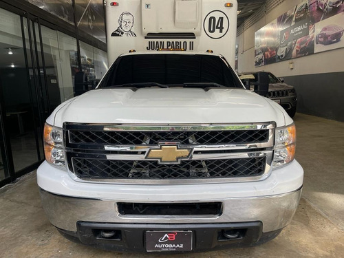 Imagen 2 de 12 de Chevrolet 3500hd Cava Automatico 4x4