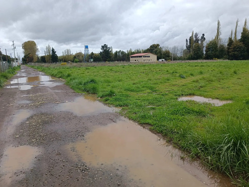 Parcela Orilla De Carretera A 4 Kilometros De Los Ángeles