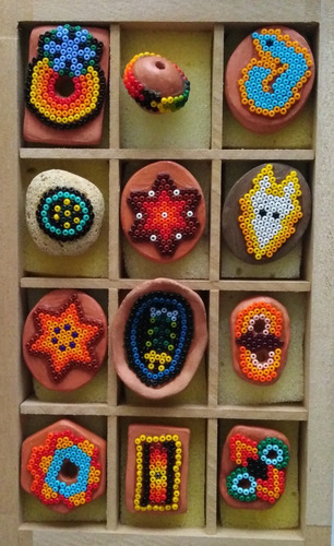 Artesanía Huichol Colección En Barro Y Chaquira Wirrarika