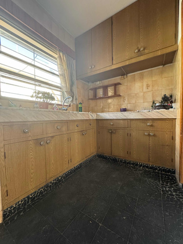 Se Vende Casa - 3 Dormitorios + Consultorio + Apartamento