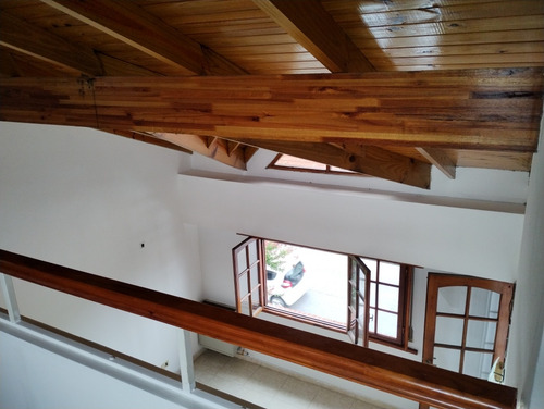 Loft 2 Ambientes En Planta Alta. Chauvín