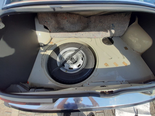 Imagem 12 de 15 de Vw Passat Village