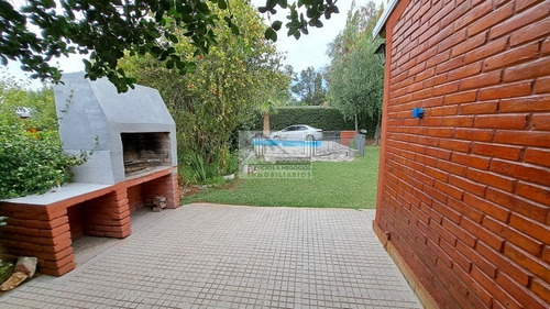 Inversor Vendo Complejo De 3 Cabanas Con 2 Has De Ciruela D'agen Con Tela Antigaranizo, Galpon, Gas, Agua, Luz, Derecho De Riego. Rama Caida, San Rafael, Mendoza.
