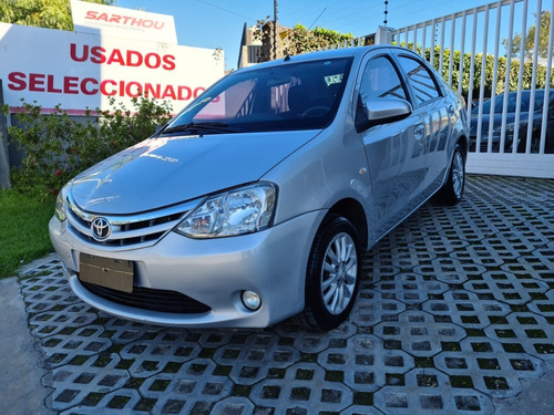 Toyota Etios Xls Sedan 4p M/t 2013 Sarthou