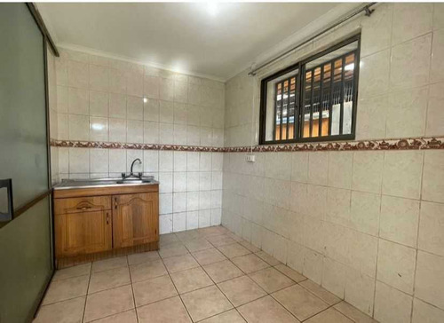 Casa 100 M2, 3d+1b+4 Estacionamientos, Talca (99088)
