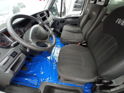 Imagem 4 de 13 de Iveco 35s14 2013 Baú Único Dono Km 88.000 Laudo Aprovado